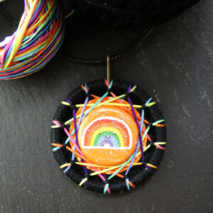 Rainbow Bottle Cap Zwirnknopfe Pendant