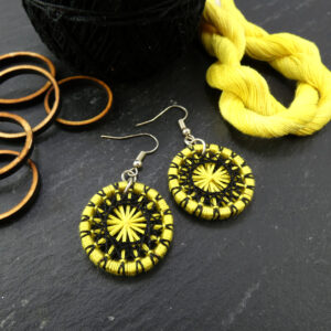 Black and Yellow Zwirnknopfe Earrings